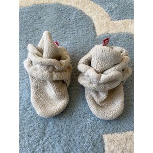 Zutano fleece booties
